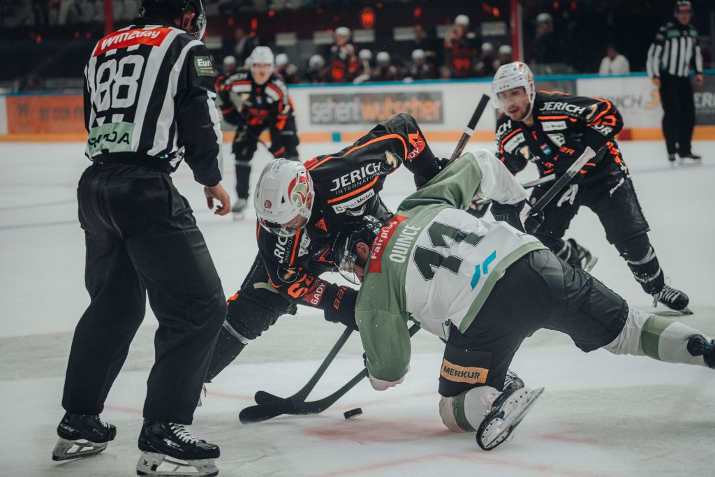 UM DIE TABELLENSPITZE UND FÜR DEN GUTEN ZWECK