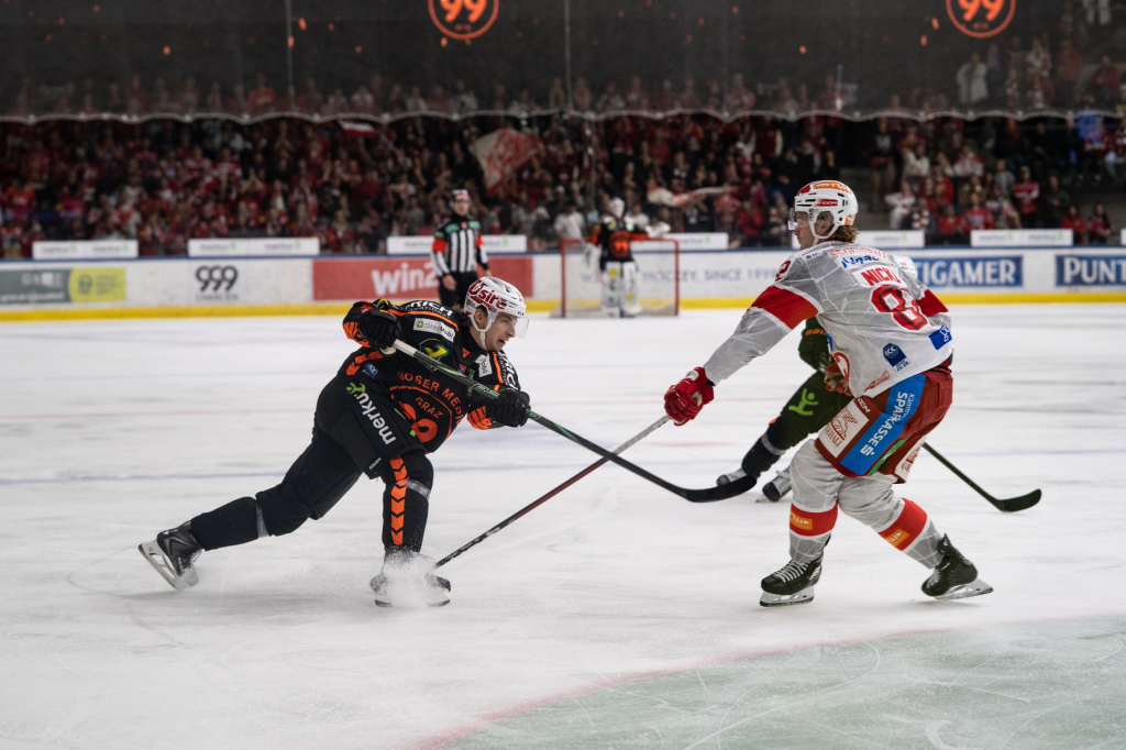 GROSSES PACK-DERBY UM DIE TABELLENSPITZE